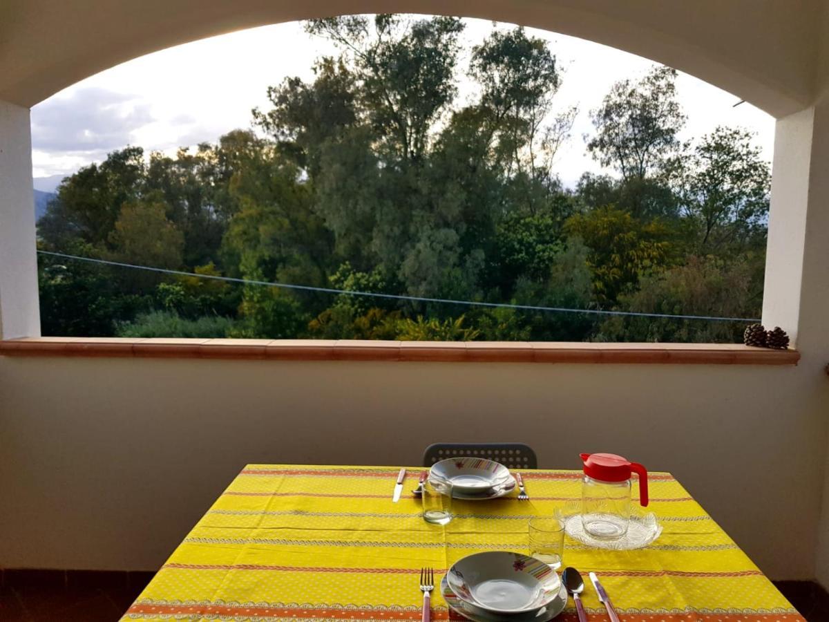 Apartamento Borgo San Giorgio Àrbatax Exterior foto